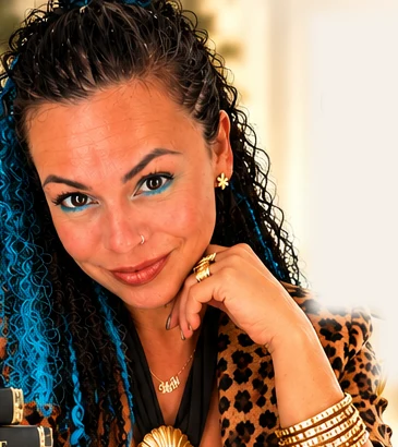 Dasha Love